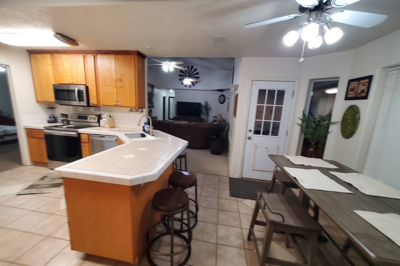 Kitchen island at Windmill Ranch