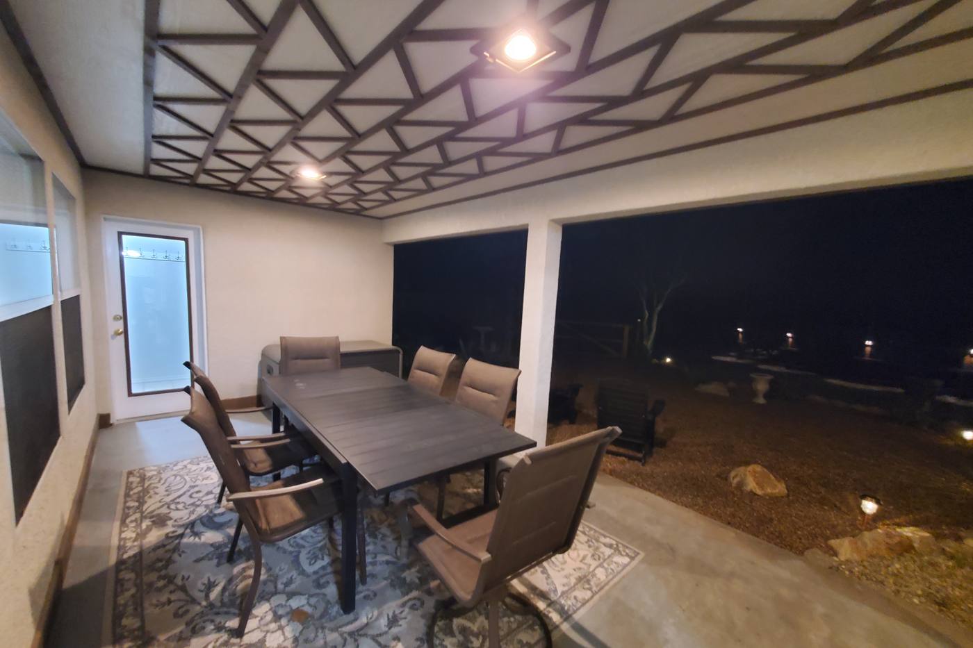 Outdoor living and BBQ at Windmill Ranch